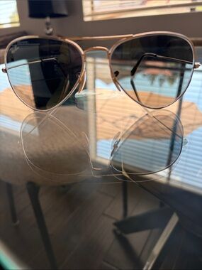 RAY BAN Aviator Metal Frame Sunglasses - Gold with Dark Lenses